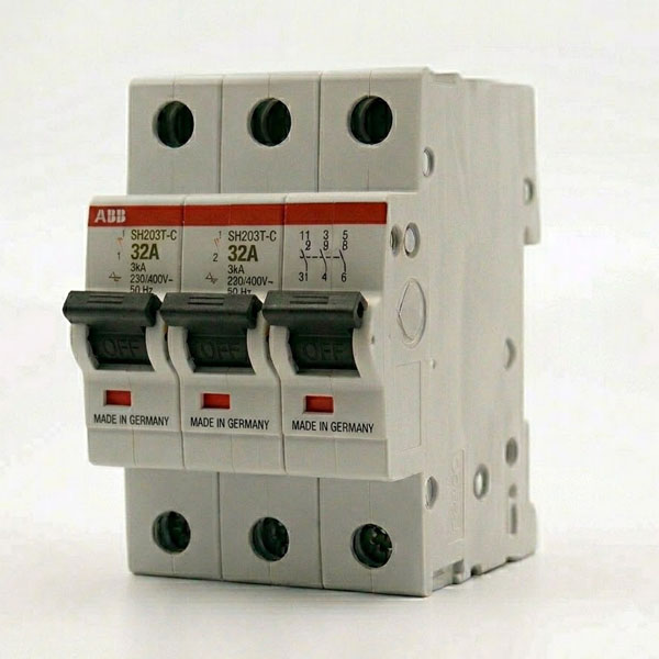 MCB TP (32A,3KA)