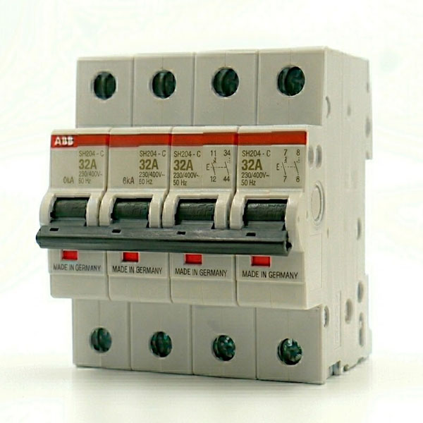 MCB  4P (32A,6KA)